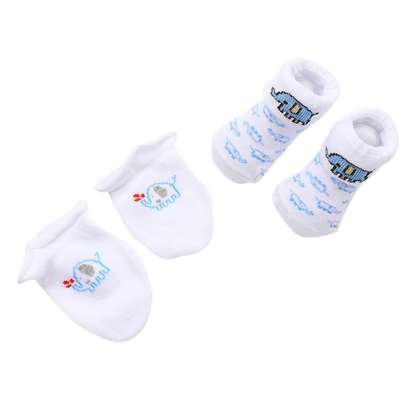 Set găng tay và tất chân vải cotton êm ái in họa tiết dễ thương cho bé