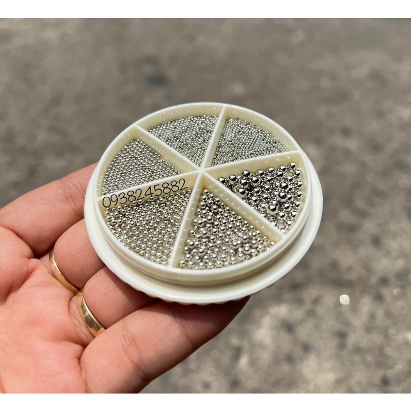 Khay bi trang trí móng