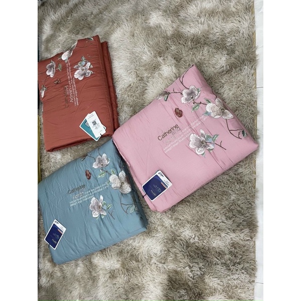 Chăn hè lụa tơ tằm thêu mềm mát