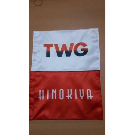 1 LÁ CỜ ĐỂ BÀN KÝ KẾT