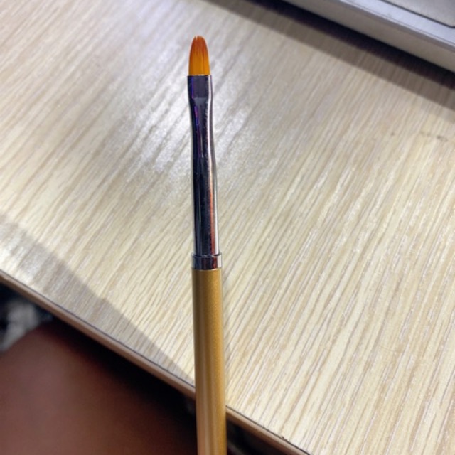 Cọ vẽ hoa cúc cán vàng, siêu đẹp giá cạnh tranh