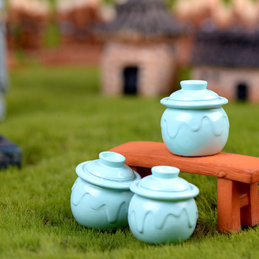 Mô hình bình rượu mini bằng nhựa resin xinh xắn trang trí sân vườn