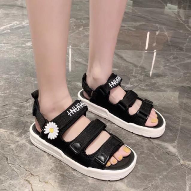 Dép sandal,Sandal nữ 3 quai ngang cúc 1 bông -dép quai hậu nữ màu đen kem đế bánh mì sandal ulzzang hàn quốc đẹp giá rẻ