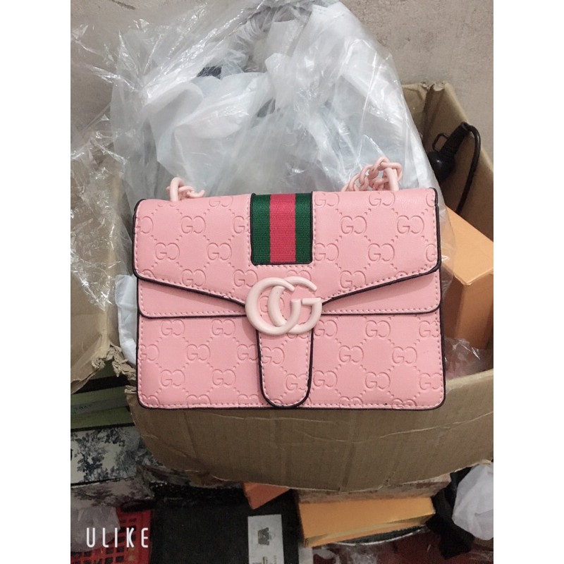 gucci hồng