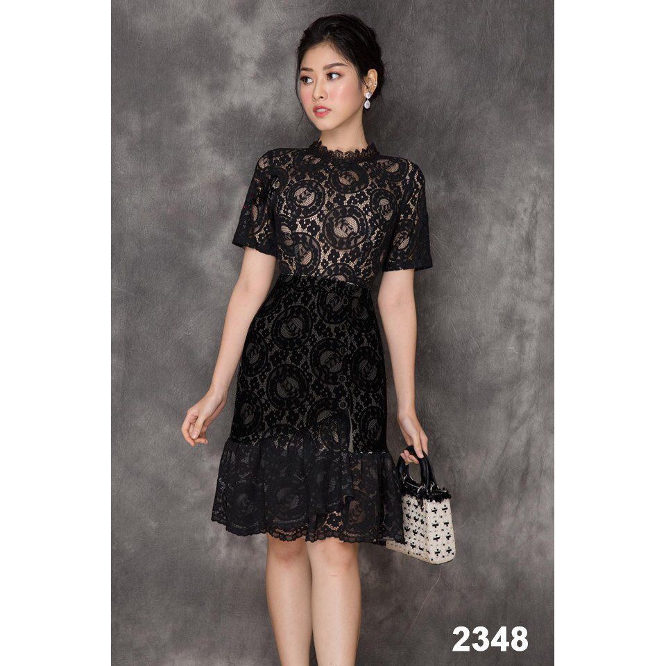 Đầm body ren đen duôi cá