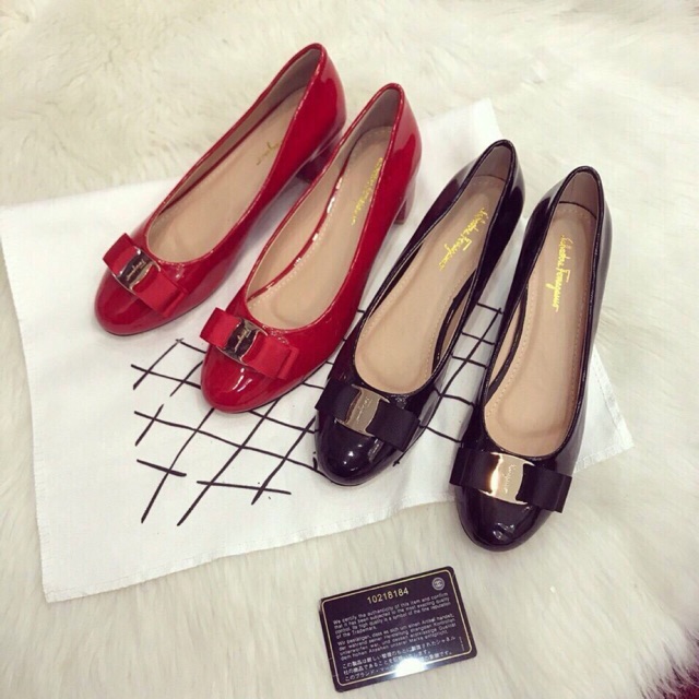 Giày gót vuông savatore đen, đỏ