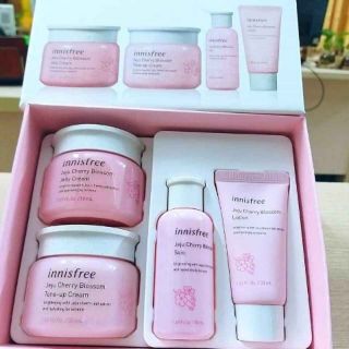 Sét dưỡng da Innisfree hoa anh đào