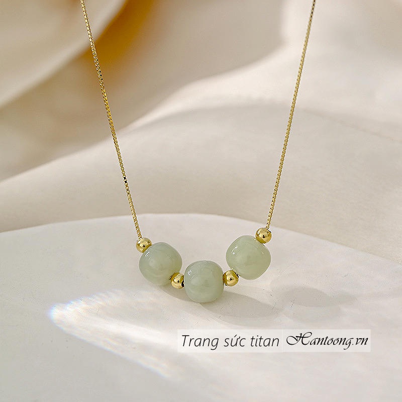 Dây chuyền nữ chất liệu titan không gỉ mặt đá bảo thạch xanh thiết kế thời trang nhẹ nhàng mẫu mới 2023