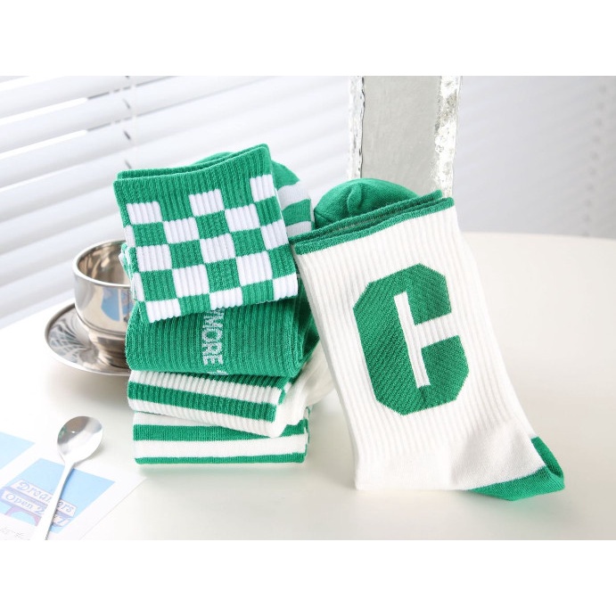 Vớ Tất chữ C cao cổ Nam Nữ phong cách thể thao, trẻ trung, năng động.