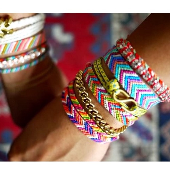 Set 4 Tép Chỉ Màu Cotton Thêu Tay Tiện Dụng Sợi Chập 6 Nhiều Màu Dùng Làm Vòng May Mắn