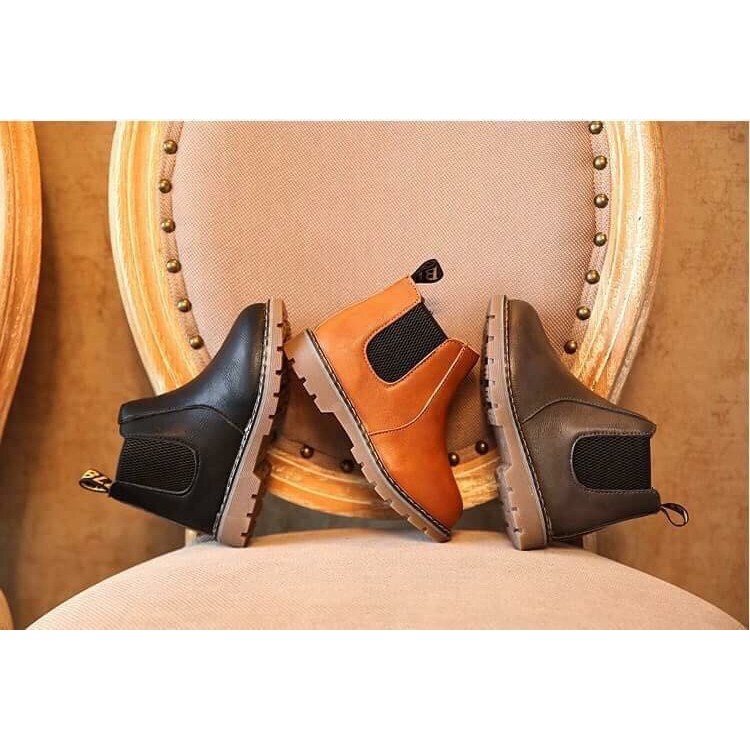 Boot cổ ngắn màu đen và nâu size 35