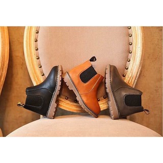 Boot cổ ngắn màu đen và nâu size 35