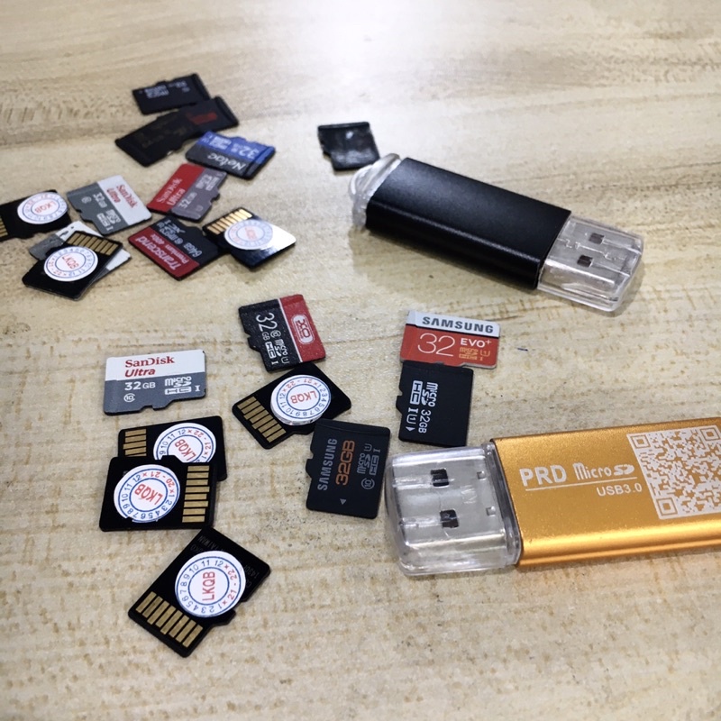 Combo 10 Thẻ Nhớ Micro SD 32GB Tặng 1 Đầu Đọc Thẻ Nhớ Hàng Cao Cấp .