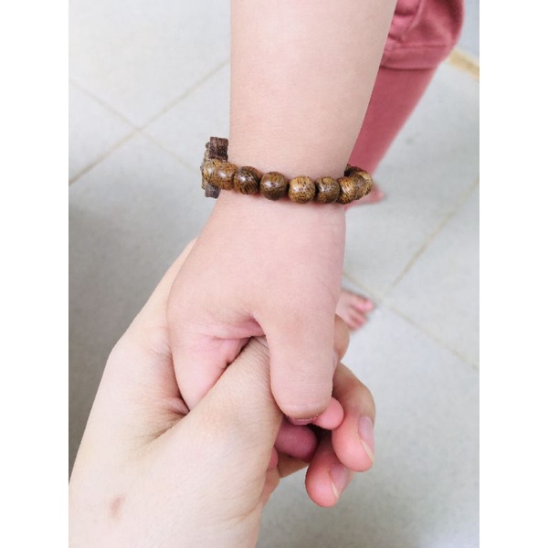 Vòng đeo tay trầm tốc mix thánh giá cho Bé Trai,Bé Gái
