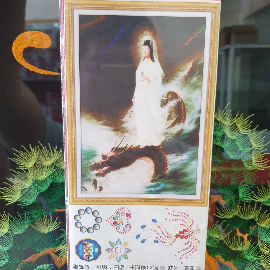 Tranh Đính Đá QUAN ÂM BỒ TÁT (ĐÁ ABC CAO CẤP). Kích Thước: 70cm x 50cm