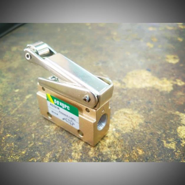 Công tắt hành trình hơi bánh xe 2 lỗ