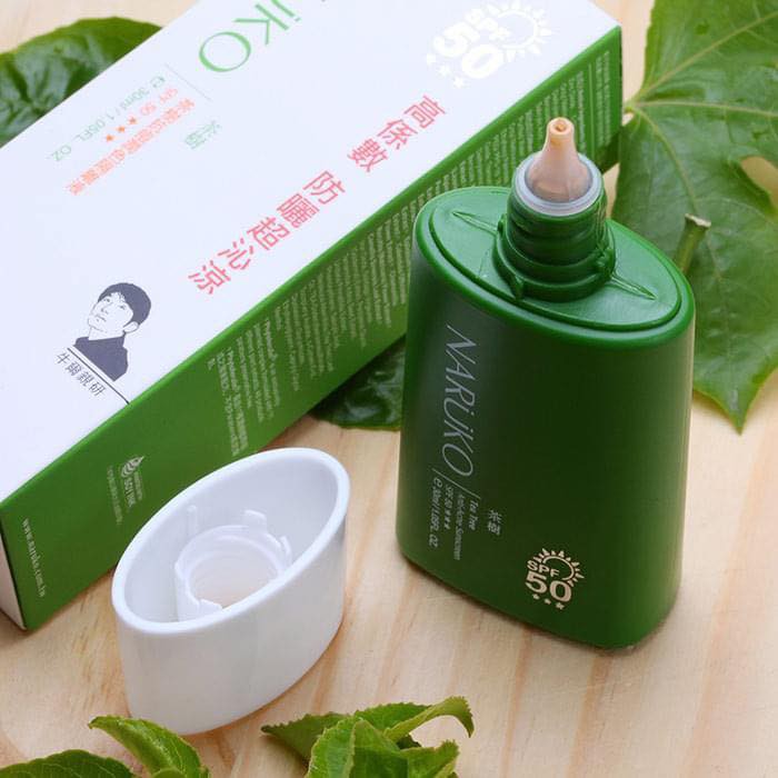 Kem chống nắng Kiềm dầu giảm mụn NARUKO Tea Tree Anti-Acne Sunscreen SPF50 [Chính hãng]
