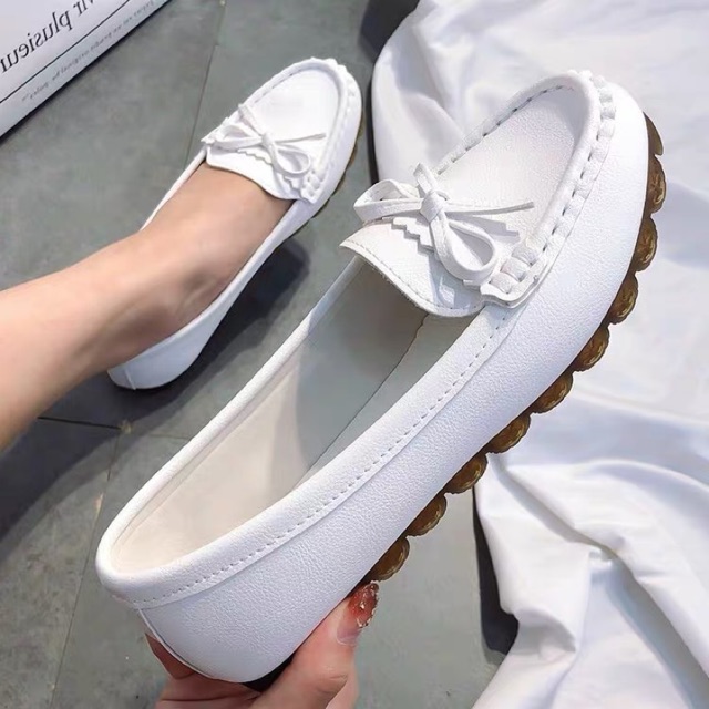 Giày mọi nữ dễ thương lắm nè
