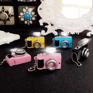 Móc khoá máy chụp ảnh mini sáng đèn