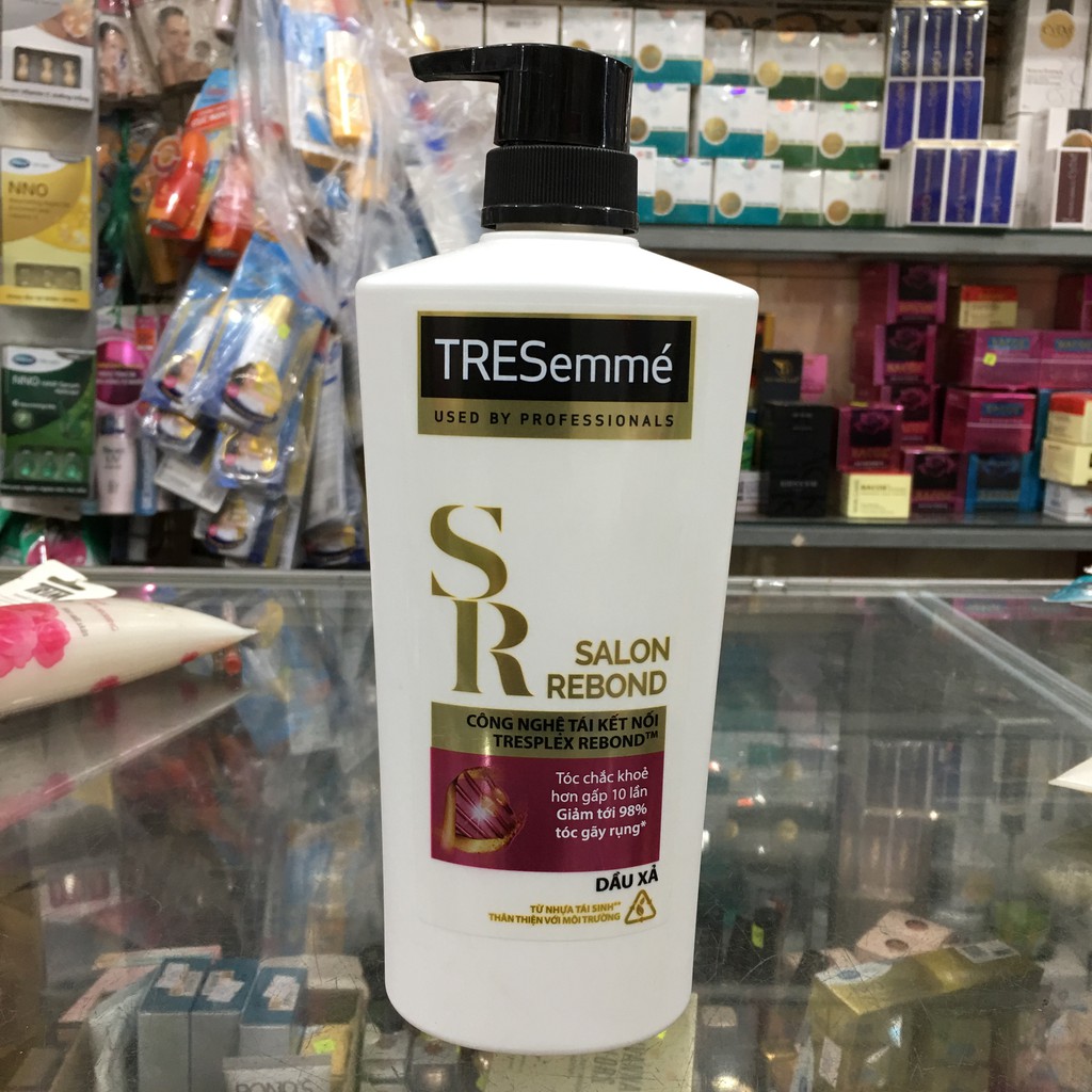 Dầu xả Tresemme Keratin Smooth chai 620g - 646ml