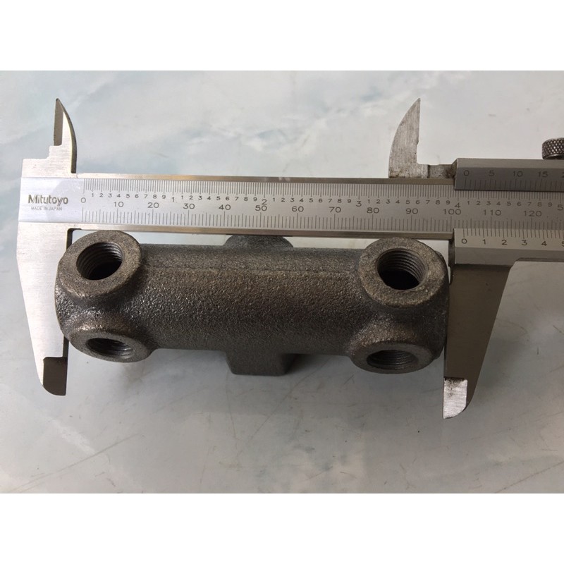 Cụm gang chia hơi 4 lỗ phi 13mm