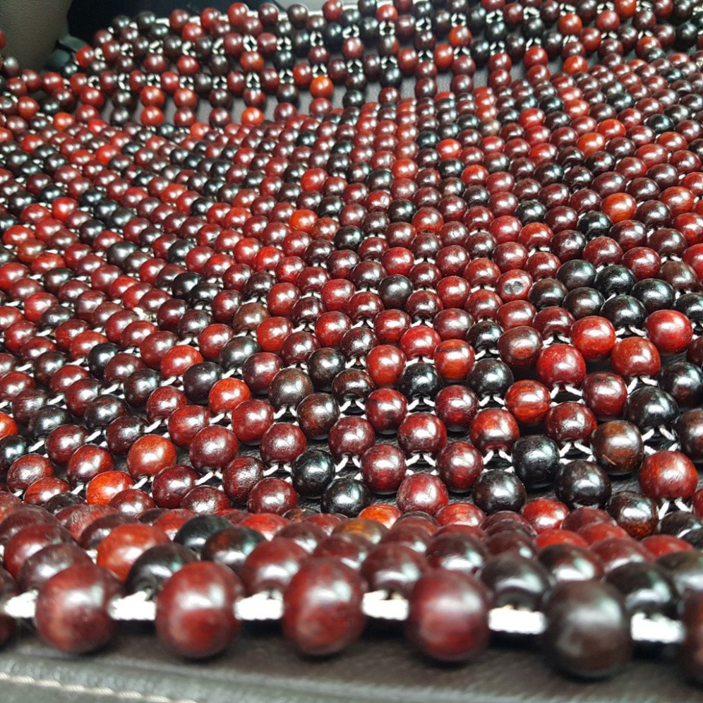 Sản Phẩm Đệm lót ghế ô tô hạt gỗ Cẩm Lai 100% tự nhiên tựa lưng massage trên ô tô .