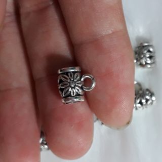 Charm xo treo hinh la truc 12 cái