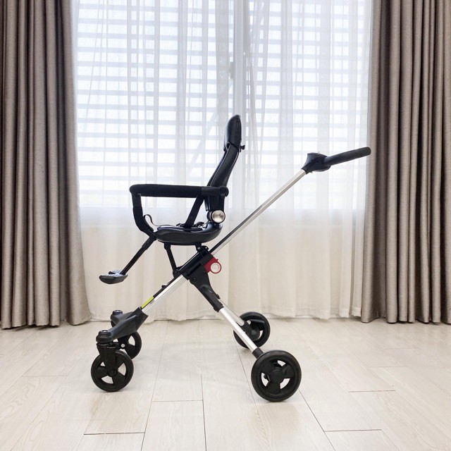 Xe đẩy đảo chiều cao cấp Tomorrow TW-0205 đi du lịch