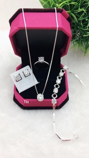 Bộ trang sức nữ đá xinh