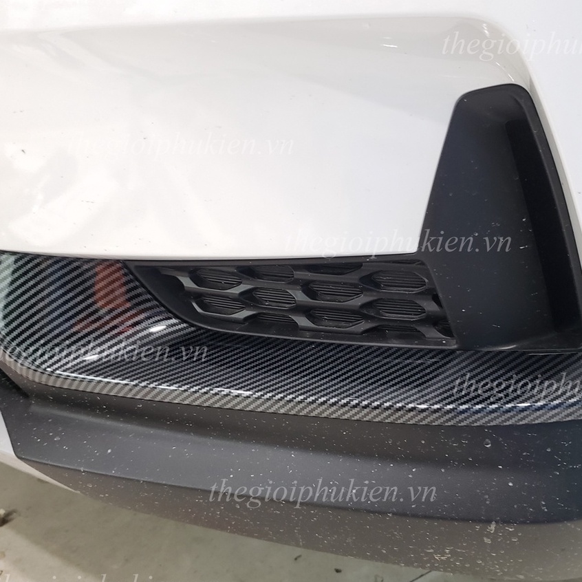 Ốp cản trước Carbon xe Kia Carnival 2021- 2022 vân Cacbon cao cấp, ốp cản dưới xe Carnival 2022