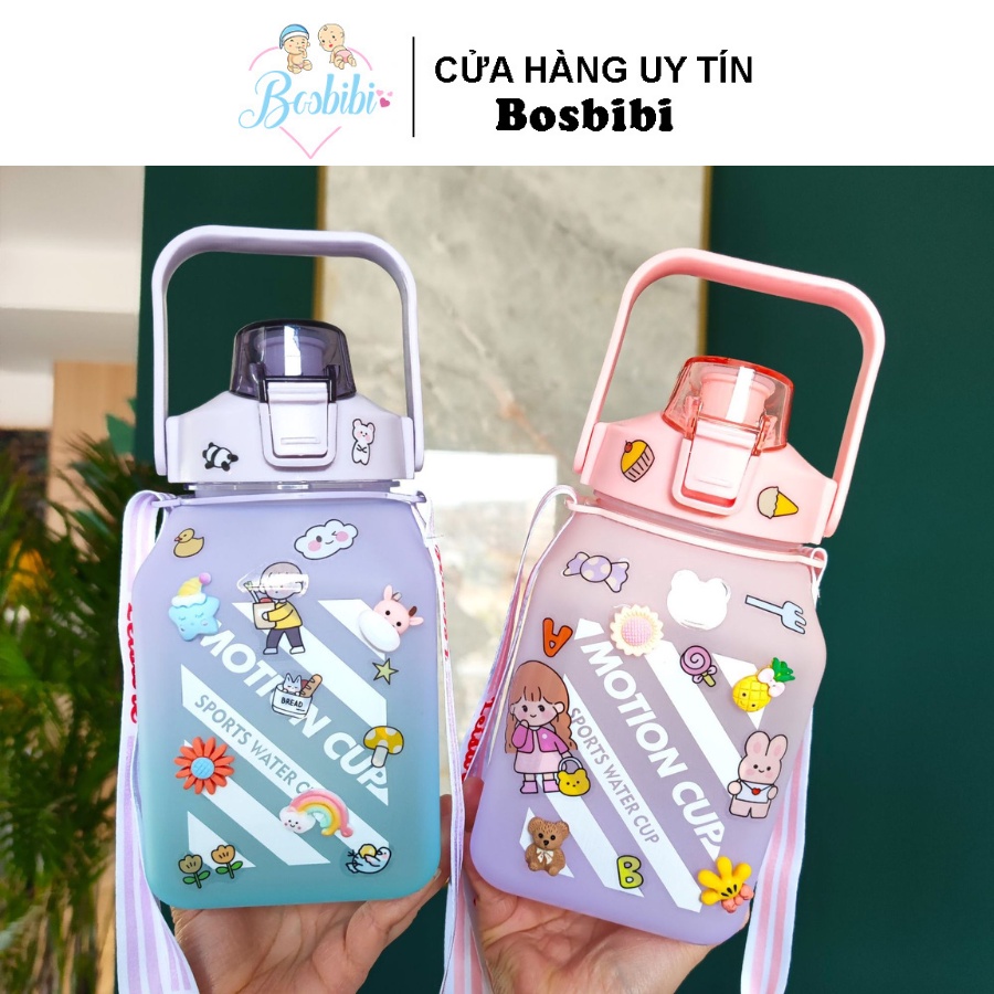 Bình nước chia vạch 1500ml vuông, kèm stick và dây đeo cho bé