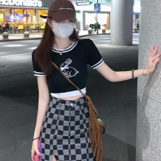 Áo thun dệt kim ZHELIHANGFEI ngắn tay lưng cao thêu họa tiết màu sắc tương phản