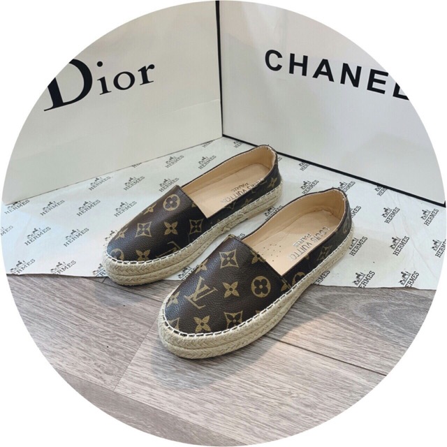 Giày lười đế bánh mì đế cói da hạt hoa nâu . SALE 20% '