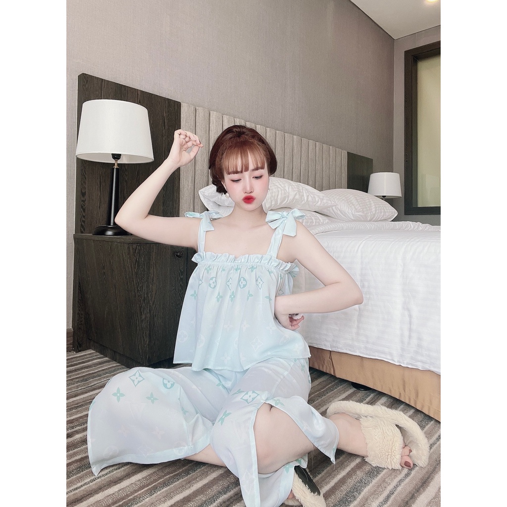 Đồ Ngủ Sexy Nữ, Bộ Mặc Nhà Hai Dây Cột Nơ Quần Dài Xẻ Tà Dưới 65Kg