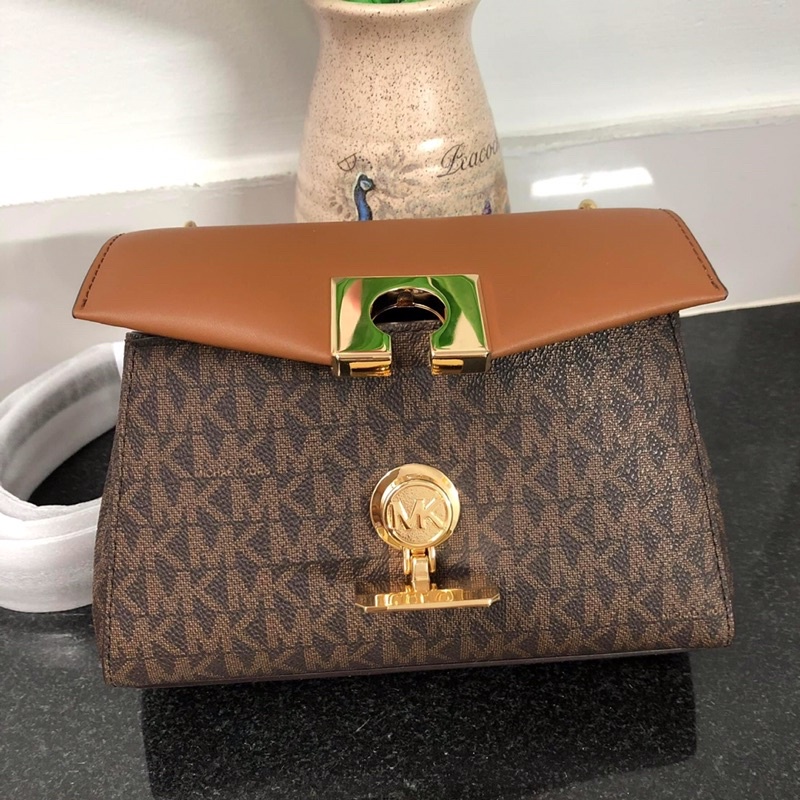 Túi đeo chéo nữ Michael Kors Lita size 20