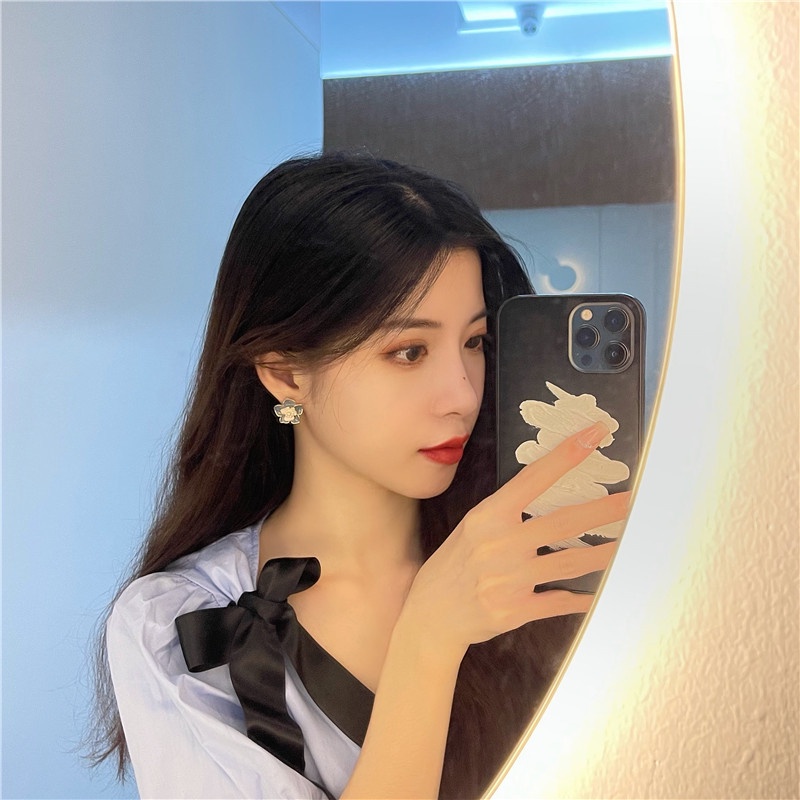 Khuyên tai kẹp không bấm lỗ chốt điều chỉnh K060 bằng hợp kim mạ vàng hình bông hoa dáng ngắn Leous Accessories