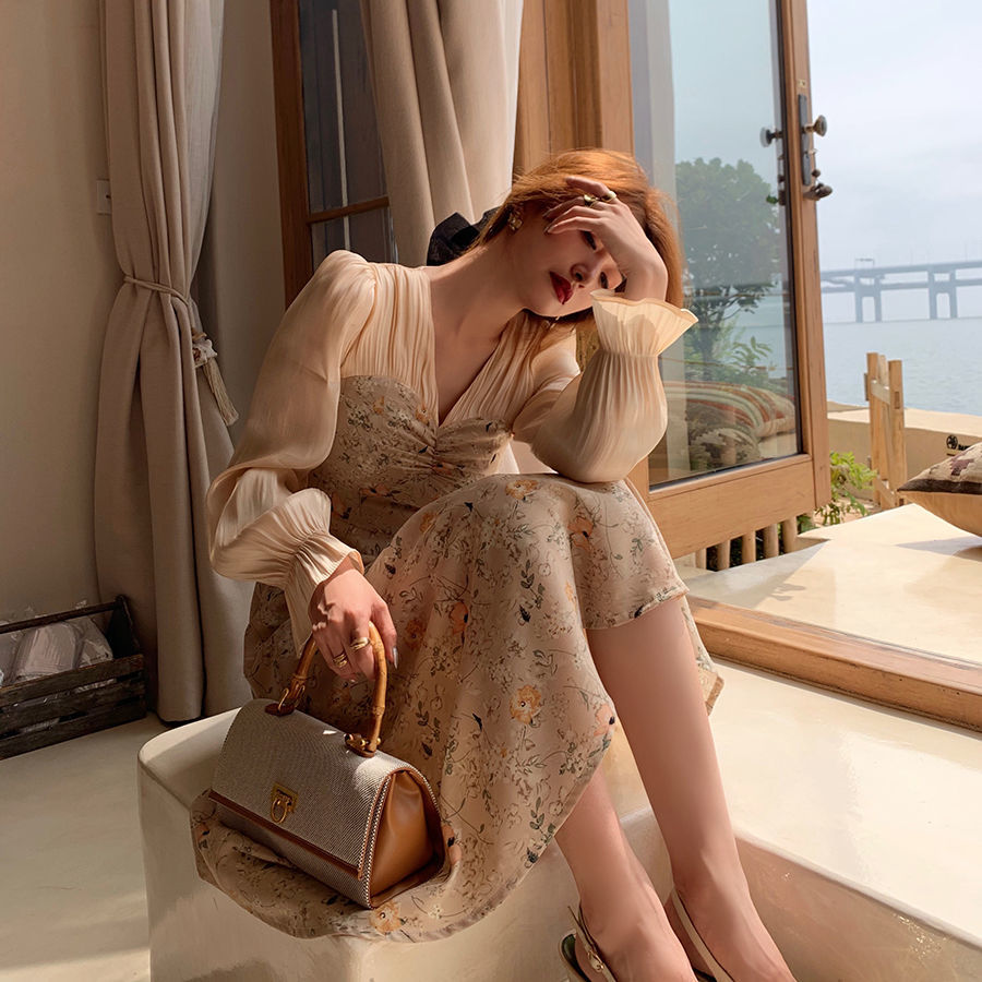 Đầm maxi dài tay cổ chữ V in họa tiết hoa xinh xắn dành cho nữ | BigBuy360 - bigbuy360.vn