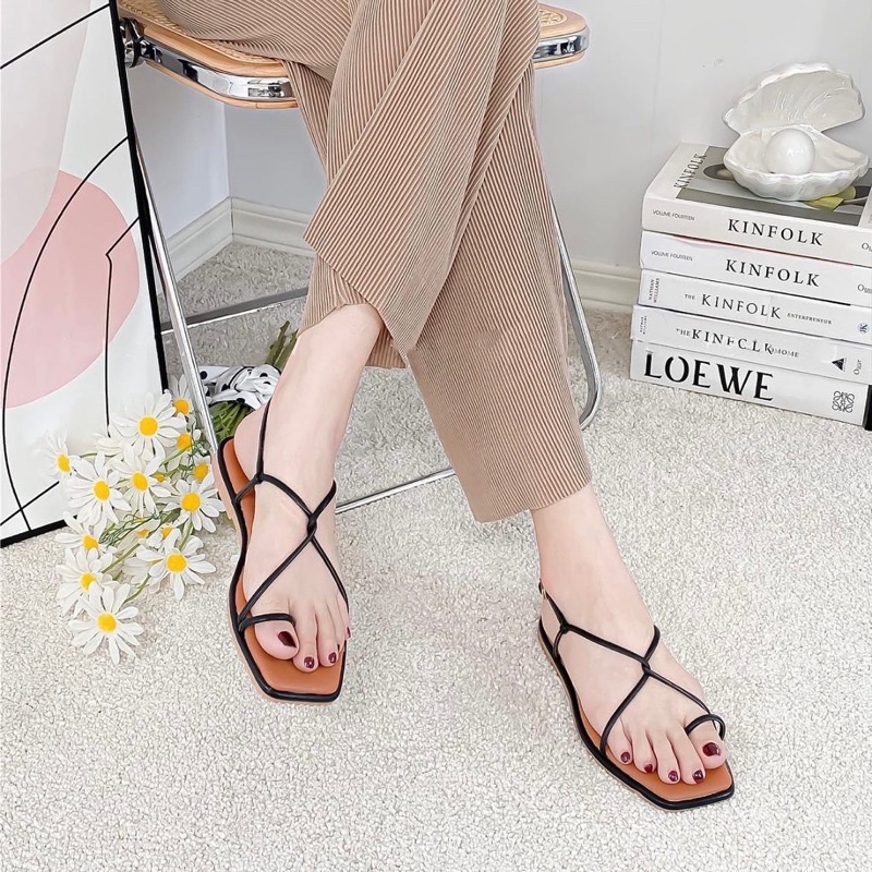 Sandal Dây Mảnh Xỏ Ngón