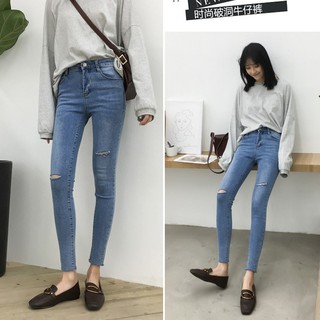 Quần jean bó rách ở đùi và đầu gối ba màu đen xanh - J04