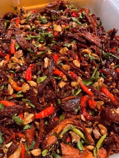 Khô bò đập lá chanh