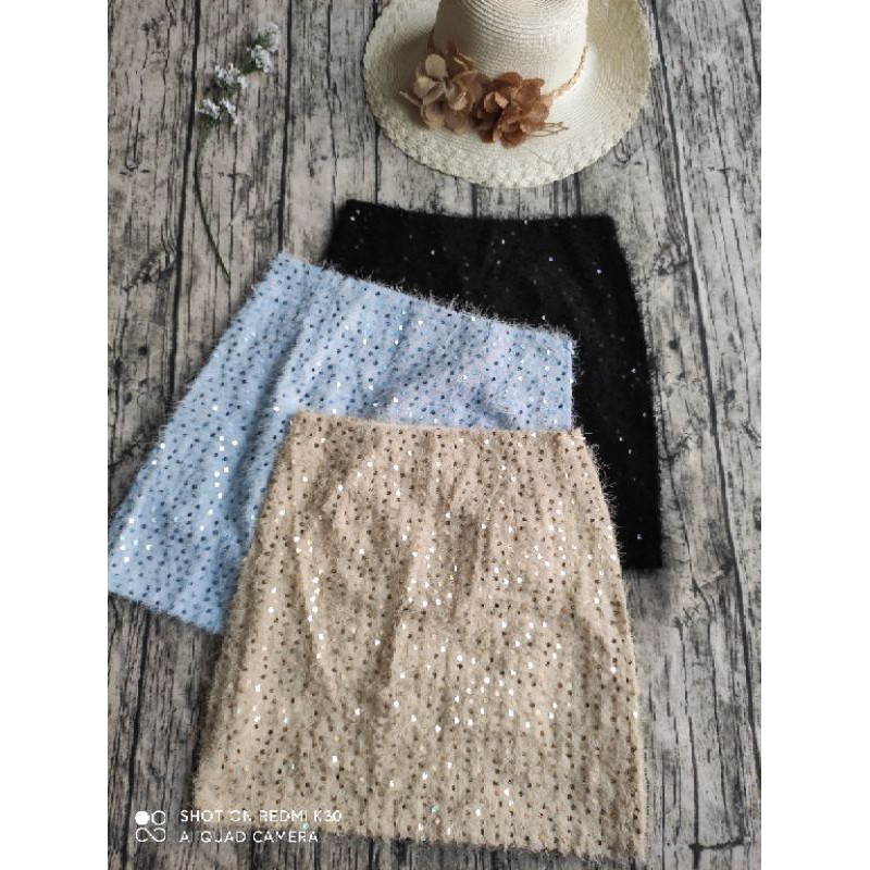 Chân váy len lông kim sa