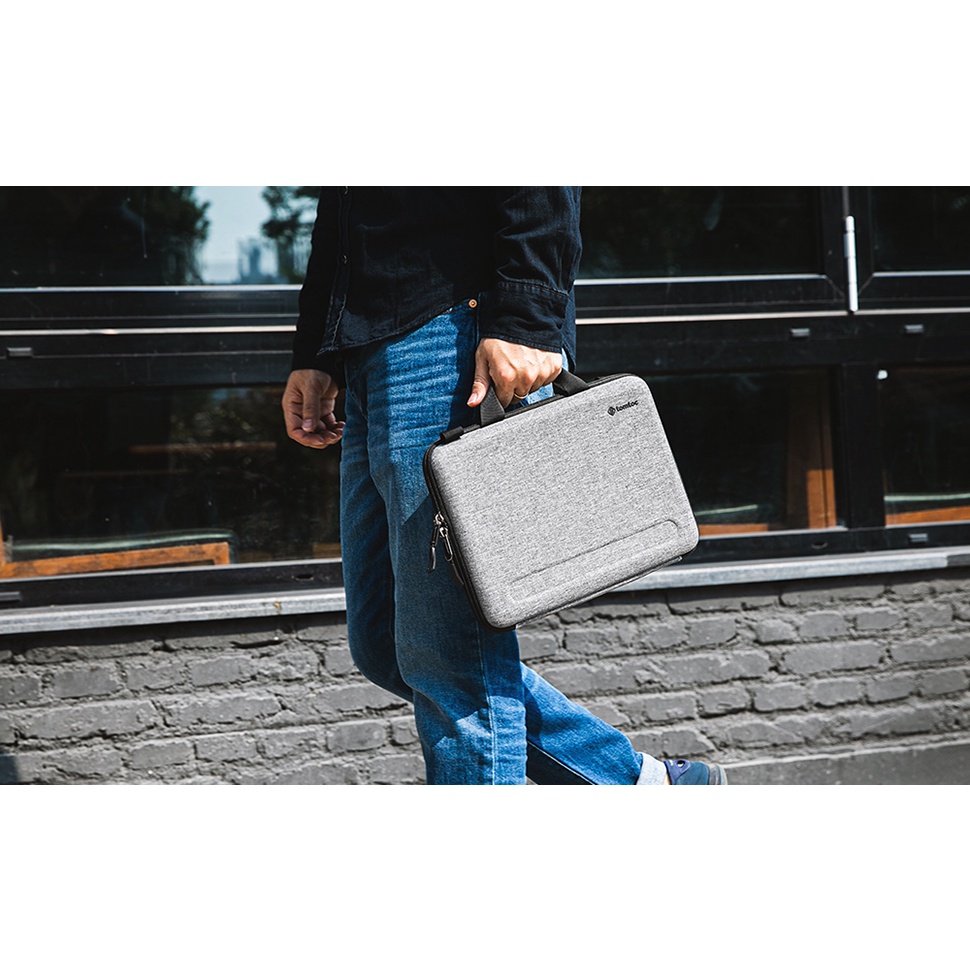 Túi Đeo Chéo Chống Va Đập Tomtoc USA Dành Cho Macbook M1/M2 13/14/15/16inch