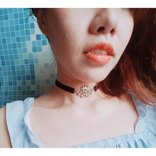 Choker dây đen mặt hoa đá - D370