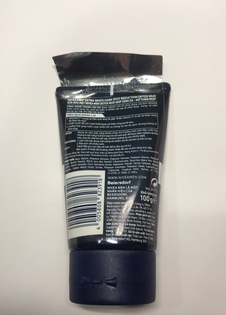 Sữa rửa mặt sáng da và mờ thâm mụn dành cho nam Nivea Men Extra White Dark Spot Reduction (100g) bùn xanh