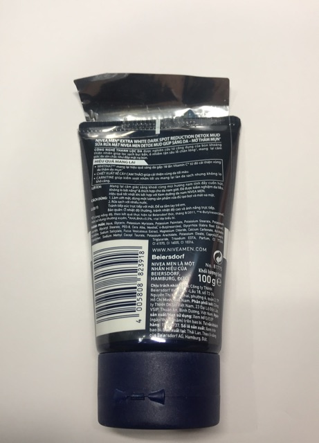 Sữa rửa mặt sáng da và mờ thâm mụn dành cho nam Nivea Men Extra White Dark Spot Reduction  bùn xanh