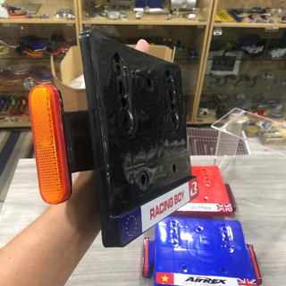 Lót biển số xe máy.