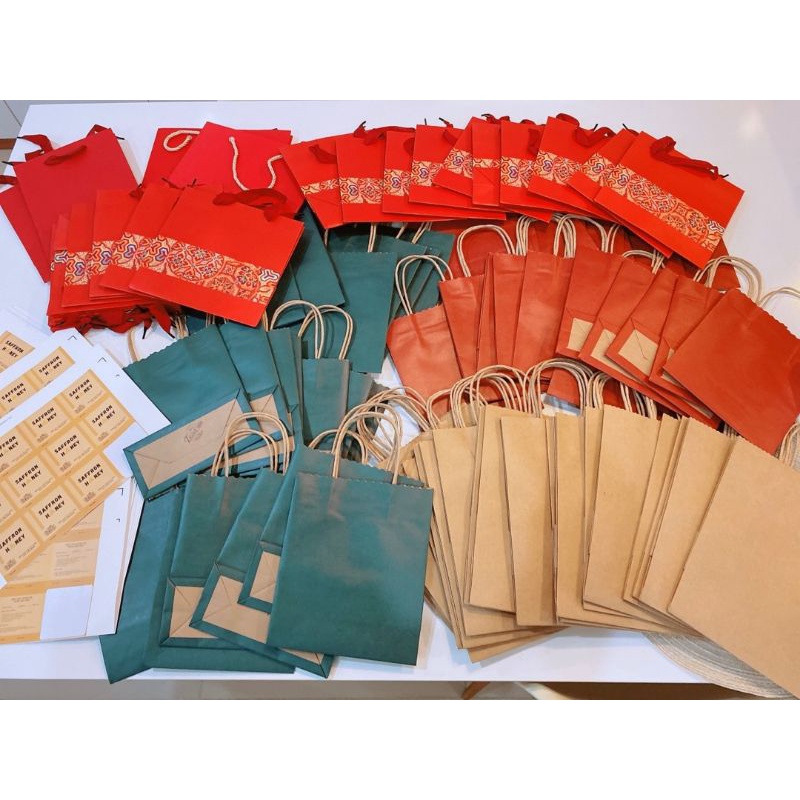 Combo10 chiếc túi giấy kraft các size- màu. Khách xem chi tiết bên dưới.Số đo được tính  ngang-cao-hông.