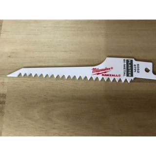 Lưỡi cưa kiếm Milwaukee cắt gỗ dài 125mm