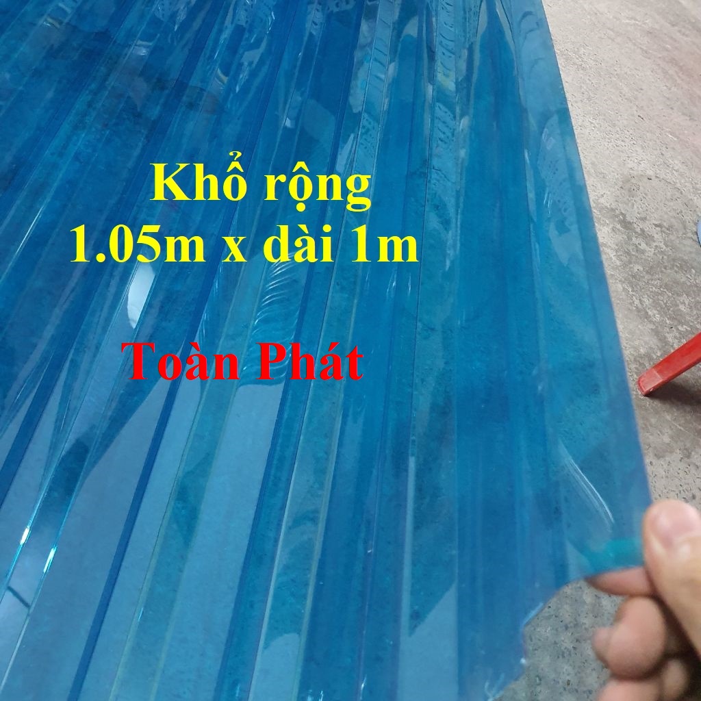 Khổ rộng 1.05m x dài 1m ) Tôn nhựa Poly MÀU XANH dạng sóng lấy sáng