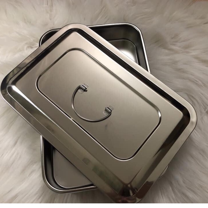 Khay inox chữ nhật đựng dụng cụ y tế chất liệu inox siêu bền